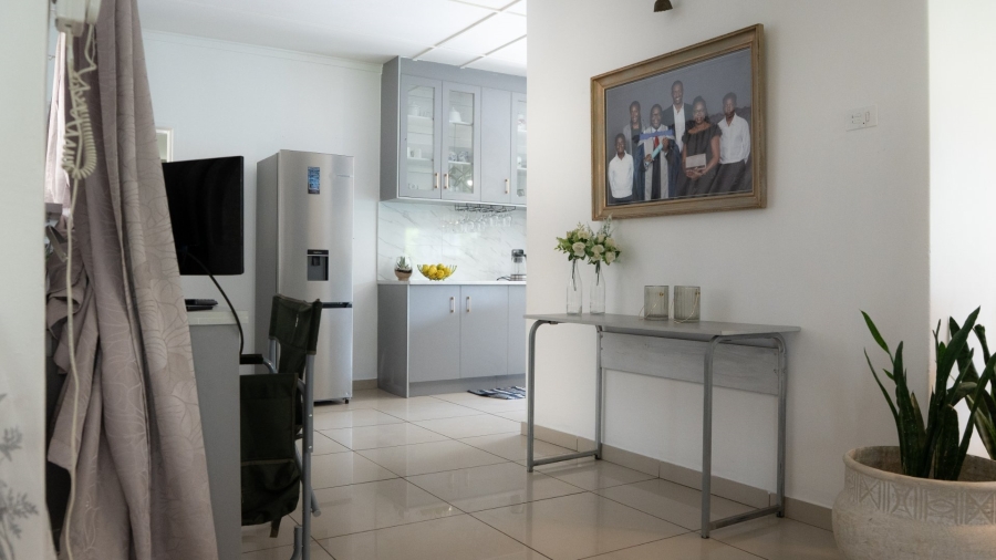  Bedroom Property for Sale in Flamwood North West